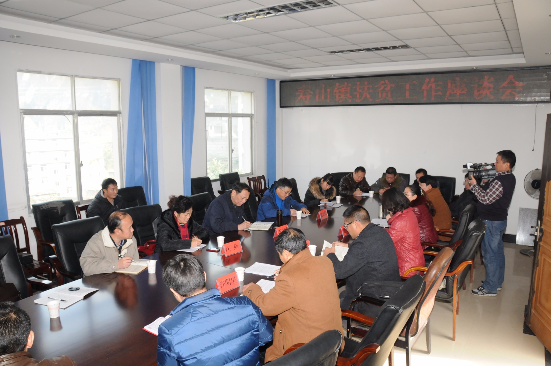 ��ʵ�����������  ������չ��ƶ����