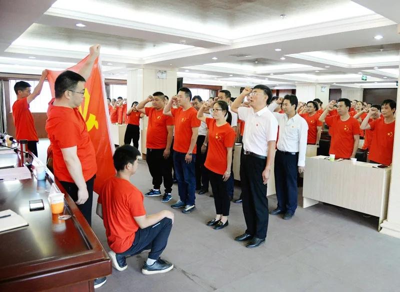 ����ú�������ף�й�����������100�����ߡ�����һ�ȡ����Ｏ��