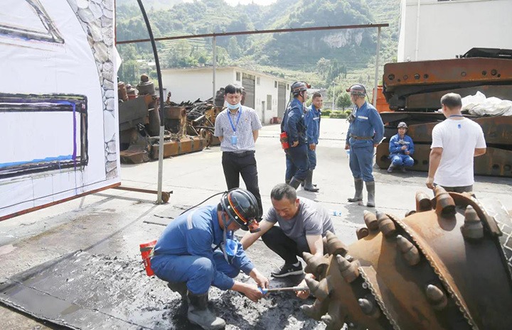 ����ú̿��֯�����˾�����������˶�