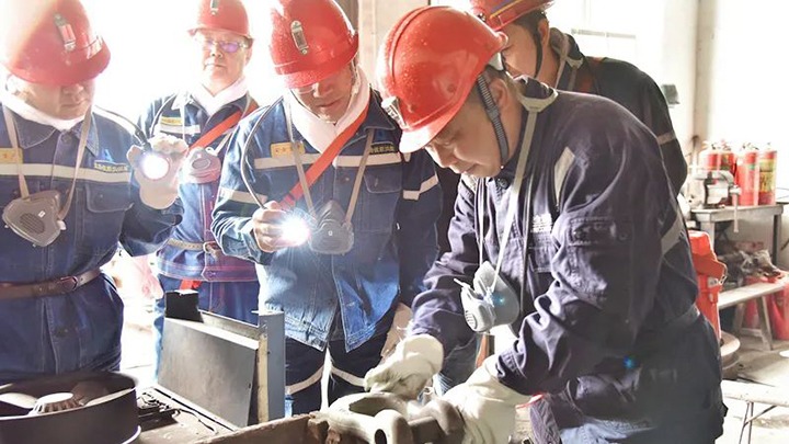 ����ú���������ֵ�����ǡ��ֳ��ص°��ʶӸ�����ú��չ������������