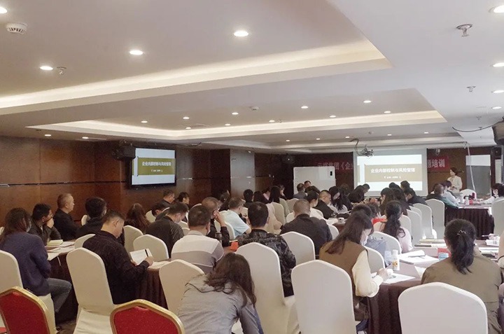 ��ú��k8��������Ӯ�ң������ڿ���Σ������ר����ѵԲ������