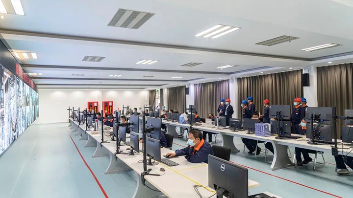 ����Ѷ����Զ��ί��ǿ׾��ɵ��⻯�����ֹ�˾��չ������������