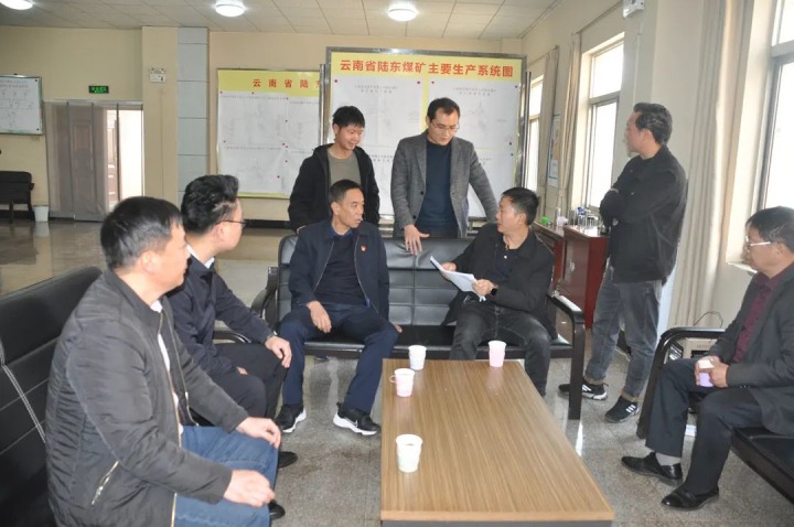 ���ҿ�ɽ�����������Ͼ�ִ��һ�����������ΰ��½��ú��˾����������������