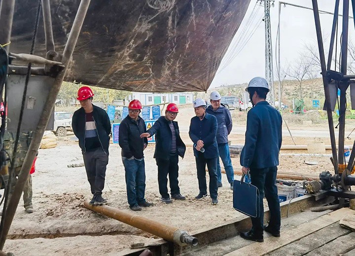 ����Ѷ���л����ϵؿ�Ժ��չ�ڽ���Ŀ�����������