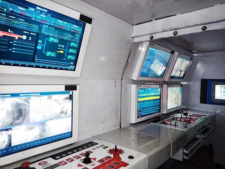 ����ú��Ѷ�������׸����ܻ��۲�������Ͷ��ʹ�ã���úҵ��չ��ˮ��Ӧ�������˶������ҿ�ɽӦ����Ԯ��Դ�ӹ���ɽ�Ȼ��жӿ�չ����ѵ��