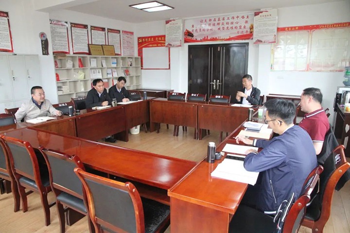 �������������ú��k8��������Ӯ�ң����ŵ�ίίԱ����ί��ǡ����רԱ�����һ�е�����ú��˾��չ�����������