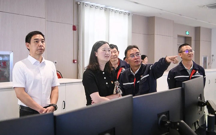 ���۽���ú������ʡί��������ڶ�ʮһѲ��ָ���鸱�鳤�����һ�е��ȷ滯������ָ������