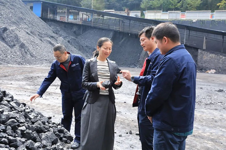 ���²���С���ú��k8��������Ӯ�ң����ŵ�ίίԱ�������ܼ�Ī����һ�е���Դ�Ž�úҵ���޹�˾��չ������Ӫ����