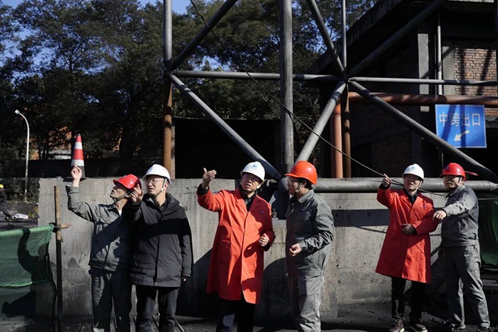 ���۽���ú����ú��k8��������Ӯ�ң����ŵ�ί����ǡ������³����ܾ����߽���һ�е���ú������˾��չ����